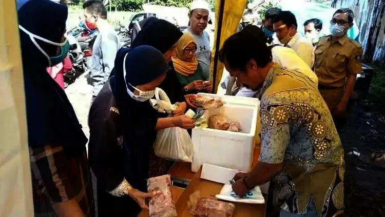 Stabilkan Harga, Bulog dan Diskoperindag Kabupaten Serang Gelar OP Daging