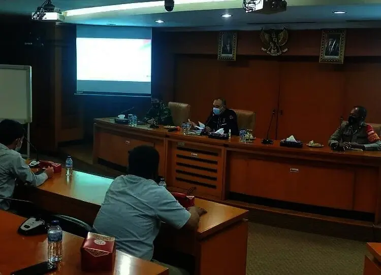 Bupati Pimpin Rapat LKS Tripartit , THR, Mayday dan Vaksinasi Jadi Sorotan