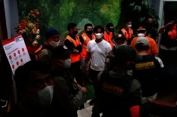 Lima Pasangan Mesum Kepergok Ngamar, Satu Di antaranya WNA Afghanistan