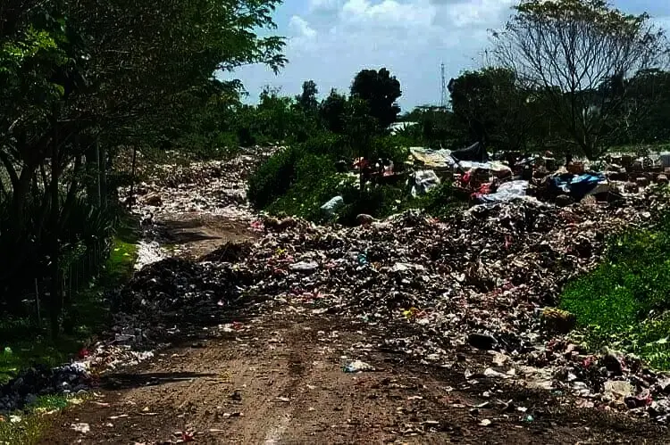 Tiada Solar, Sampah Menumpuk tak Terangkut di Maja Lebak