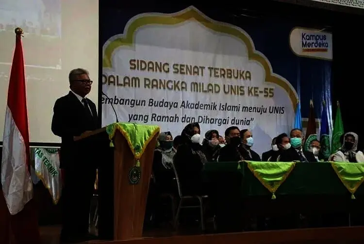 Unis Tangerang Kini Punya 40 Doktor