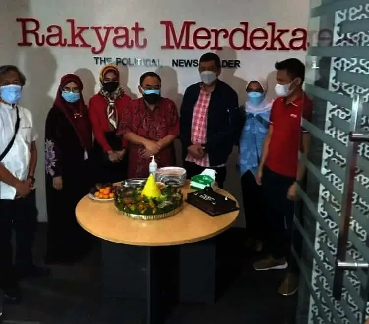 22 Tahun Rakyat Merdeka, Menguatkan Api Demokrasi