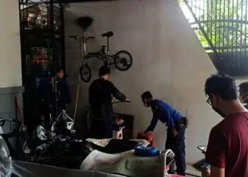 Warga Perumahan Citra Raya Tangerang Dihebohkan Ular Kobra