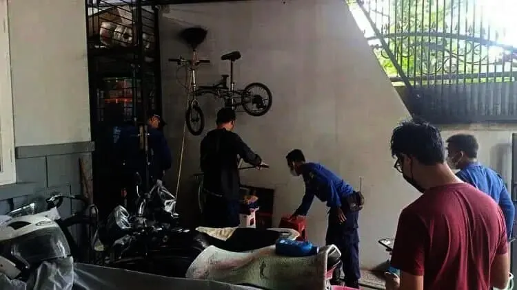 Warga Perumahan Citra Raya Tangerang Dihebohkan Ular Kobra