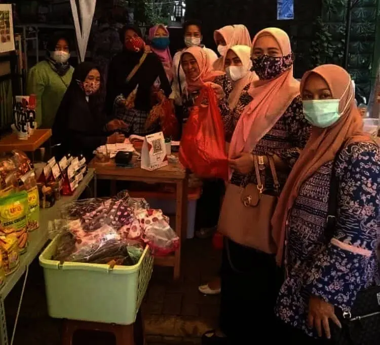 Tingkatkan Pemasaran Produk Penjualan, UMKM Cibodas Bangun Website Toko Daring