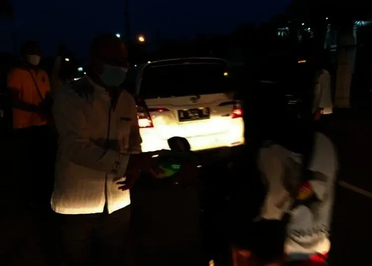 Pengadilan Negeri Pandeglang Bagi-bagi Takjil di Jalanan