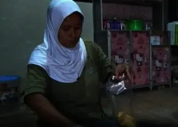 Pengrajin Keripik Singkong di Banjar Pandeglang Banjir Orderan
