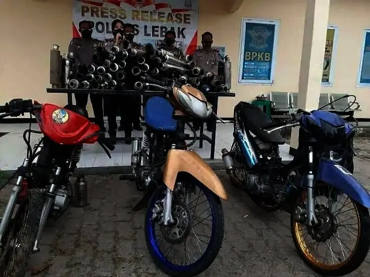 Tiga Unit Motor Bodong Disita, Ratusan Knalpot Bising juga Turut Diamankan