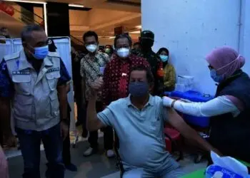 Bupati Zaki Tinjau Vaksinasi di 2 Mall