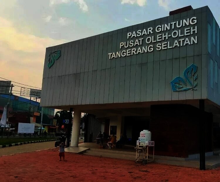 Pasar Oleh-Oleh Gintung Tangsel Sudah Diisi 10 Koperasi