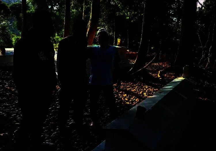 Belasan Makam Fiktif di Sajira Lebak Dibongkar Warga