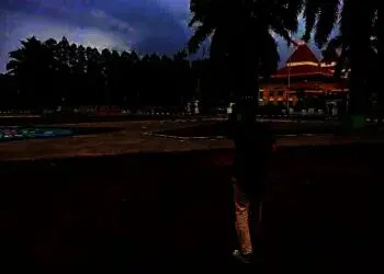 Cegah Kerumunan, Rumput Sintetis Taman Elektrik di Kota Tangerang Dicopot