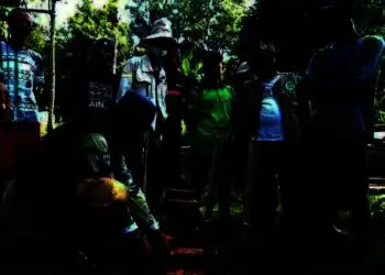 Tak Layak Huni, Relawan Bangun Rumah Ibu Enah
