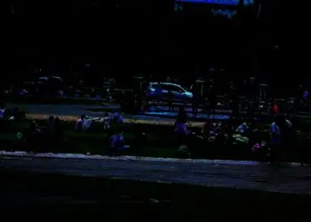 Meski Masih ditutup Sementara, Kawasan Taman Elektrik Ramai Dikunjungi Warga Ngabuburit