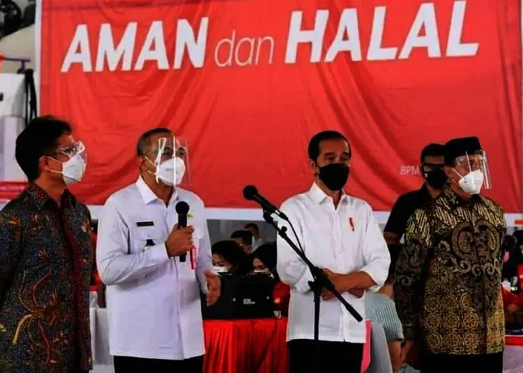 Presiden Jokowi Tinjau Pelaksanaan Vaksinasi Massal di Kabupaten Tangerang