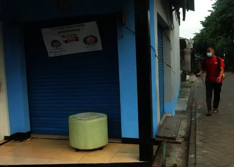 Penerapan Lockdown Skala Mikro di RW 03 Gandasari, Jatiuwung