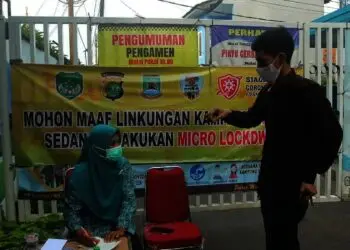 Penerapan Lockdown Skala Mikro di RW 03 Gandasari, Jatiuwung