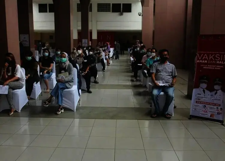 Vaksinasi Massal COVID-19 di Kota Tangerang