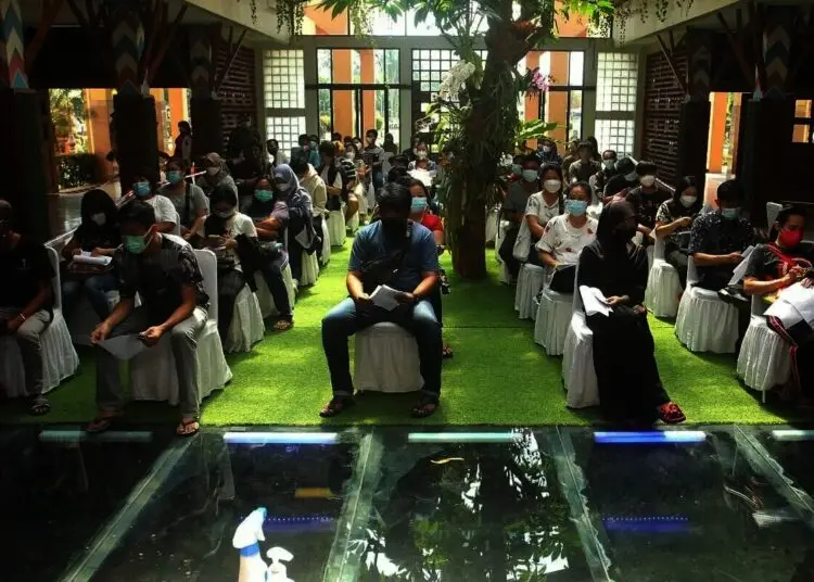 Vaksinasi Massal COVID-19 di Kota Tangerang