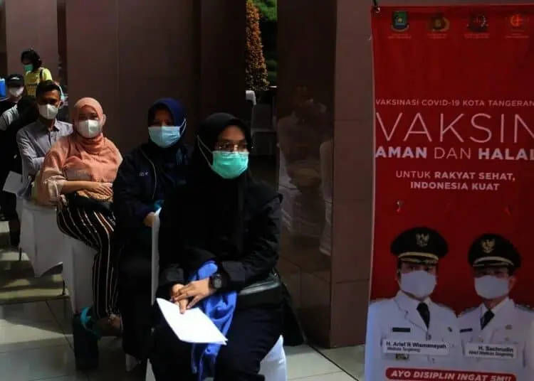 Vaksinasi Massal COVID-19 di Kota Tangerang