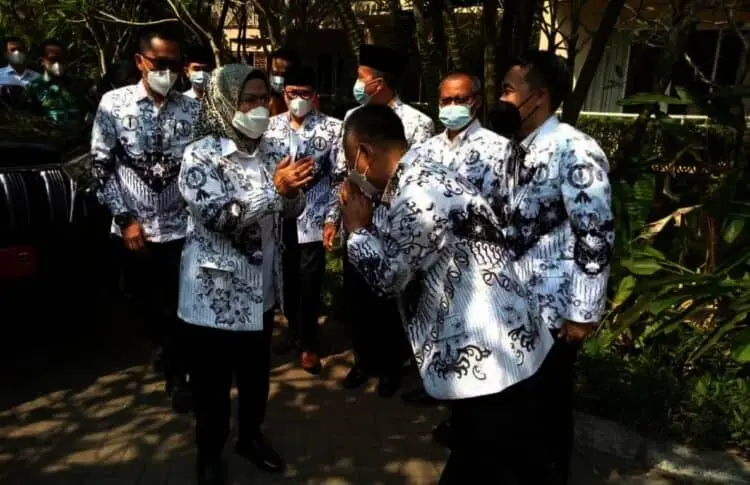 Bupati Serang Minta PGRI Intens Kampanyekan Prokes