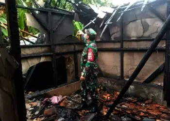Disambar Petir, Rumah Warga Cinangka Rusak Berat dan Hangus