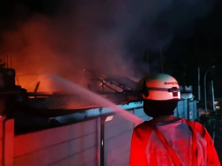 Kebakaran Kantor Desa Bitung Jaya Dipadamkan, Dokumen Desa Ludes