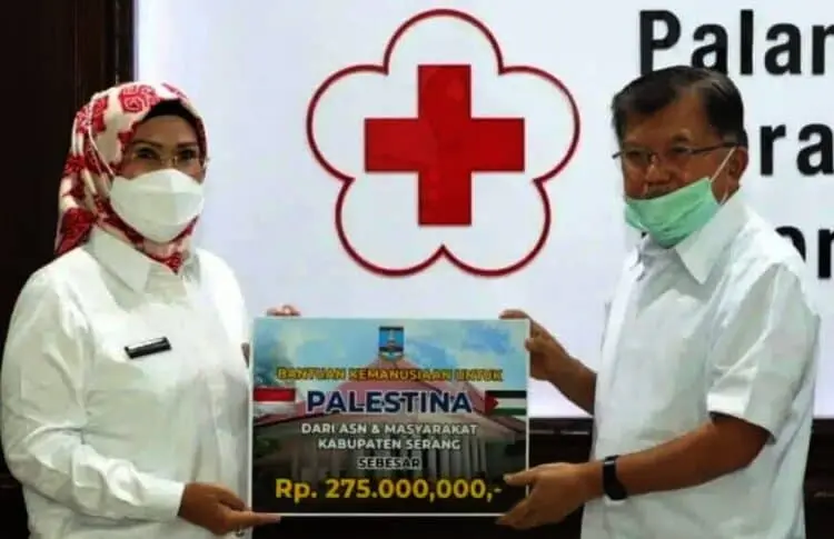 Temui JK, Bupati Tatu Serahkan Donasi Untuk Palestina Rp 275 Juta