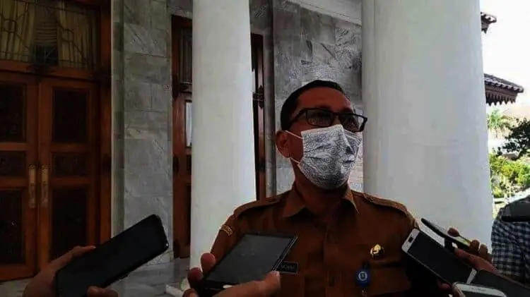 Guru Wajib Divaksin, Dindikbud Masih Tunggu Pedoman Baru Terkait PTM