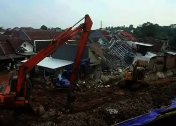 Longsor Kali Ciputat Belum Teratasi, DPU Tangsel Targetkan Maksimal Empat Hari