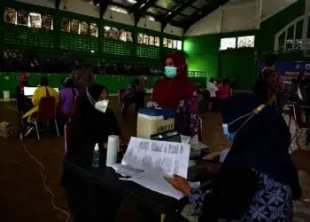 Giliran Guru, Nelayan dan Pelayan Publik Divaksin