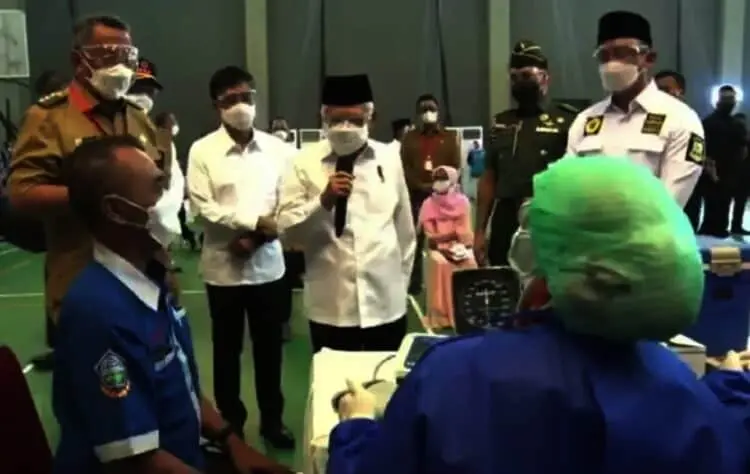 Tangsel Ditarget Vaksin 5 Ribu Warga Perhari, Wapres Tinjau Vaksinasi di Sport Center Alam Sutera