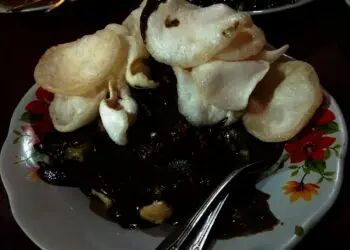 Tahu Cak Hazy, Kelezatannya Bikin Rela Antre