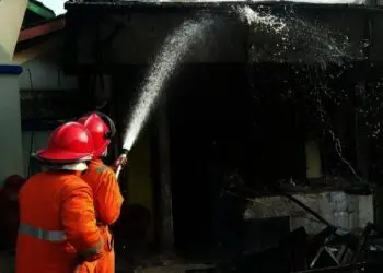 Akibat Tumpahan Bensin, Warung Nasi dan 1 Unit Motor Ludes Terbakar