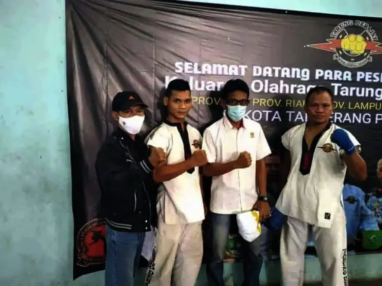Dua Atlet Tarung Derajat Banten Ukur Kekuatan