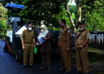 Melongok Hasil Pembangunan, Bupati Pandeglang Minta Warga Merawat
