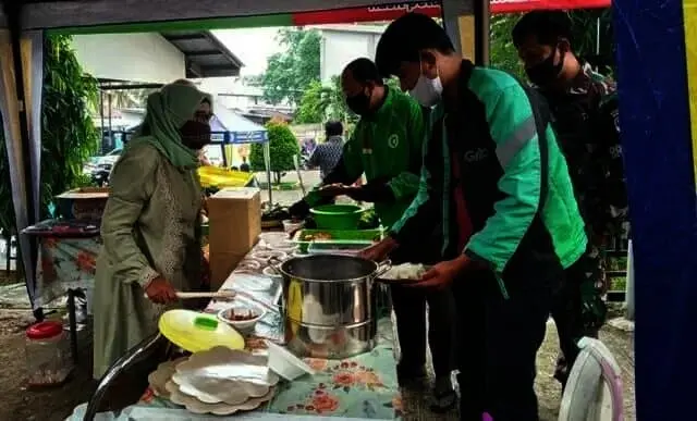 Makan Sepuasnya, Bayar Seikhlasnya di Kedai Jumat Berkah Nusa Jaya Karawaci