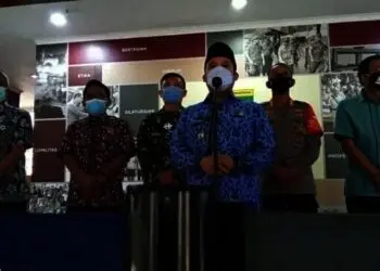 Jam Operasional Rumah Makan dan Pertokoan di Kota Tangerang Dibatasi Pukul 19. 00, Take Away Sampai Pukul 21.00