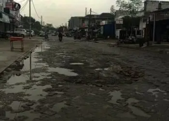 Warga Perumahan Sudirman di Tigaraksa Tangerang Keluhkan Jalan Rusak