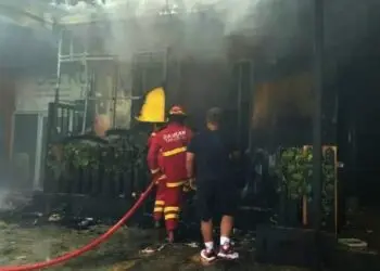Dua Ruko dan Rumah di Ciputat Tangsel Hangus Dibakar Api