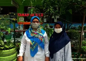 Buang Prakarya Bahan Plastik, Massalkan Penghijauan