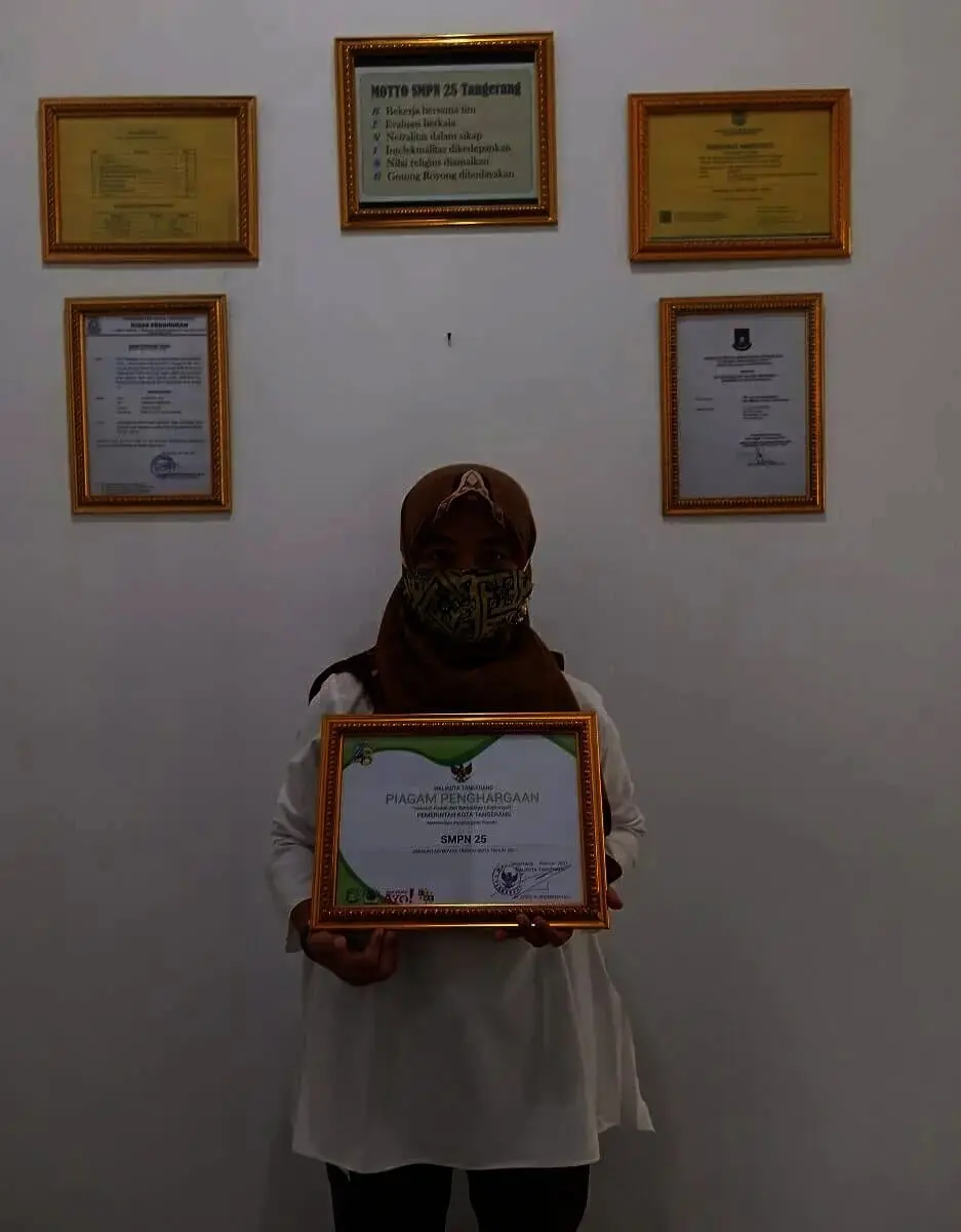 Dulu Penuh Semak Belukar, Kini Tertata Rapi, SMPN 25 Kota Tangerang Lulus Adiwiyata Tingkat Kota Tangerang Dulu Penuh Semak Belukar, Kini Tertata Rapi, SMPN 25 Kota Tangerang Lulus Adiwiyata Tingkat Kota Tangerang