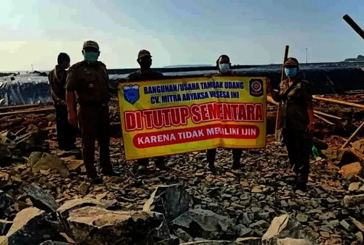Tak Mau Uruz Perizinan, Tambak Udang di Panimbang Ditutup Paksa