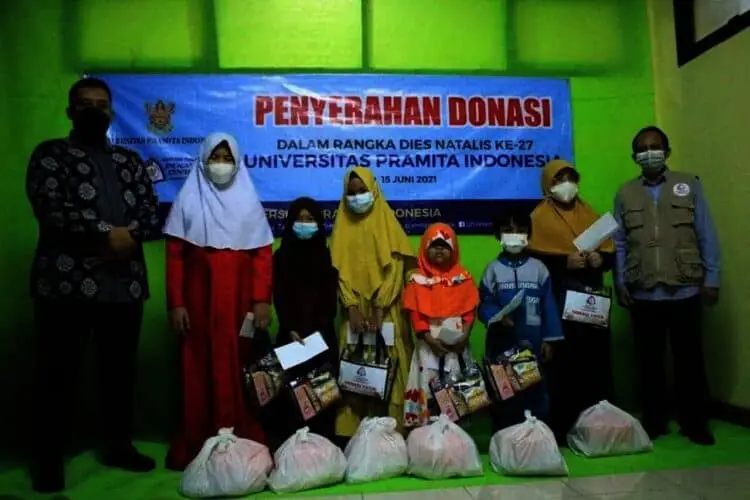 Universitas Pramita Indonesia Gelar Baksos di Curug Jelang Dies Natalis ke-27