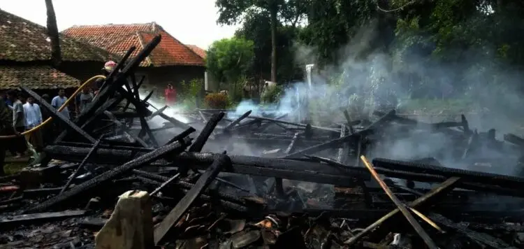 1 Unit Bangunan Ponpes di Kampung Legok Pandeglang Ludes Terbakar
