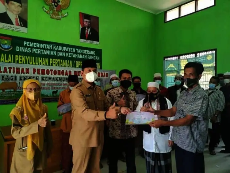 Pelatihan Pemotongan Hewan Kurban Untuk Pengurus DKM Digelar di Sukamulya