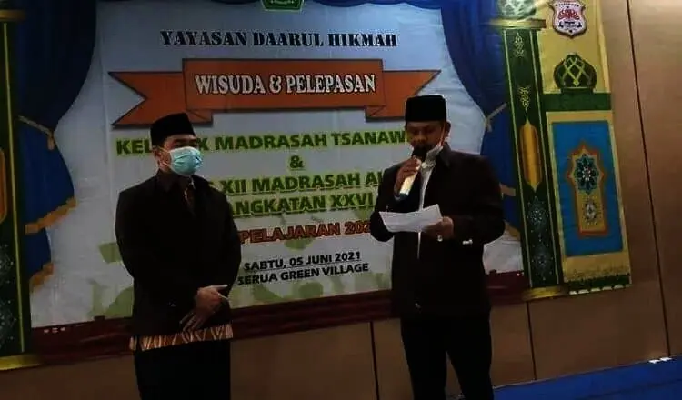 Yayasan Darul Hikmah Mewisuda 300 Siswa