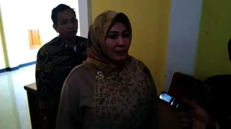 Jawab Kegelisahan Pengunduran Pilkades, Irna Bakal Live di Instagram, Ini Waktunya