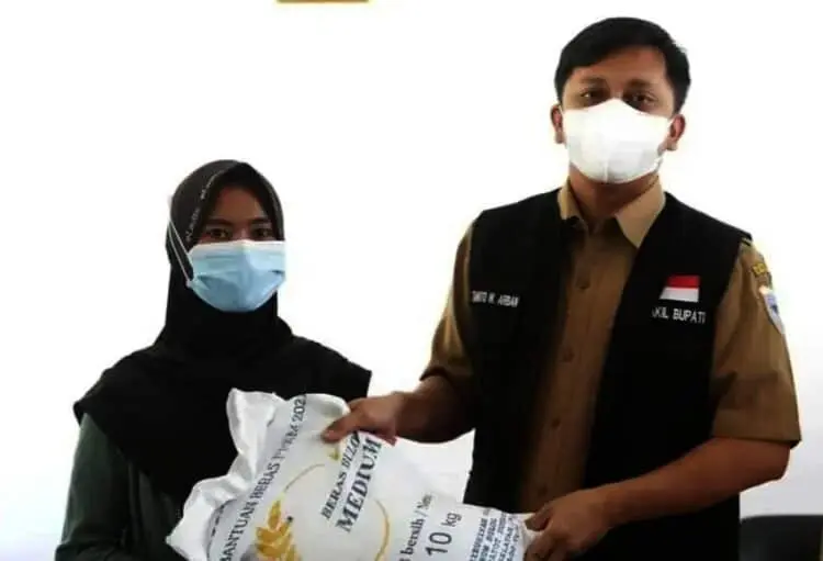 Selain KTP, Penerima Bansos di Pandeglang Harus Tunjukan Syarat Ini
