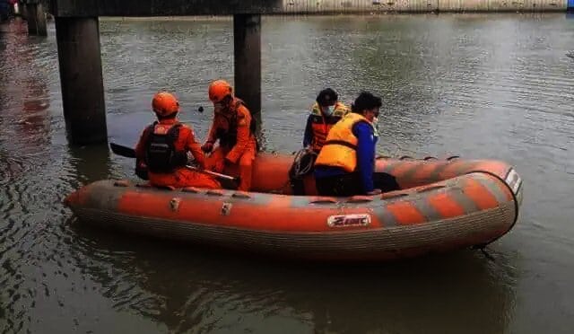 Pria yang Terjun ke Kali Cisadane Belum Ditemukan, Pencarian Dilanjutkan Esok Hari